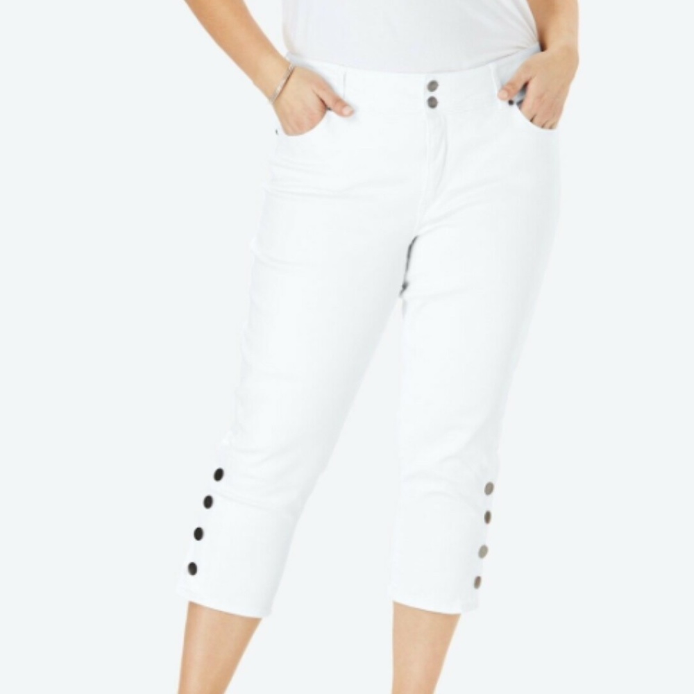 Chelsea Studio High Rise Jeans Skinny Cropped Capri White 24W Button Detail NWT